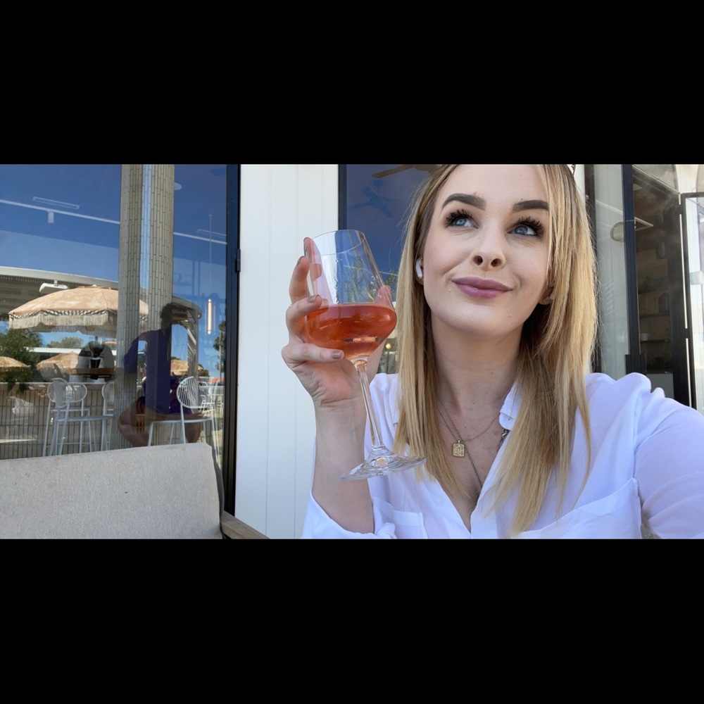 Meet your Posher, Lily